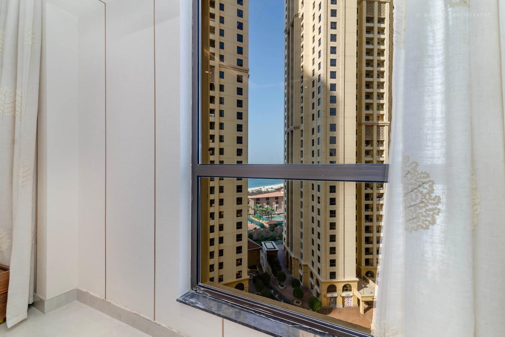 Usmans 4Bdrm Jbr Sadaf Next To Ritz Carlton Walk Lägenhet Dubai Exteriör bild